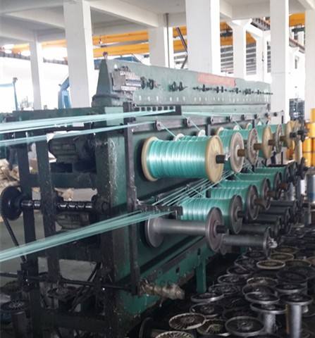 เครื่องกดไฮดรอลิก 35 ตัน 70 Mpa สำหรับบีบอัดอุปกรณ์สนามเด็กเล่น 12