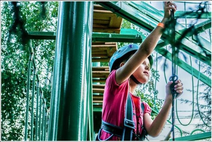 สายสนามเด็กเล่นกลางแจ้งผสม PET หรือ PP ขนาด 16 มม. 10