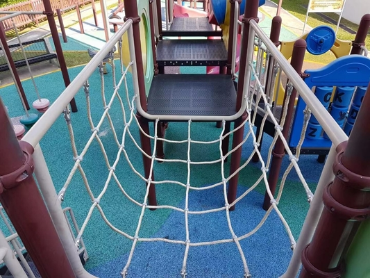 สนามเด็กเล่นปีนเขาสุทธิแบบผสมผสาน 1mx2m Customized